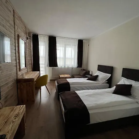 Nicole & Restaurant 2* 萨莫科夫