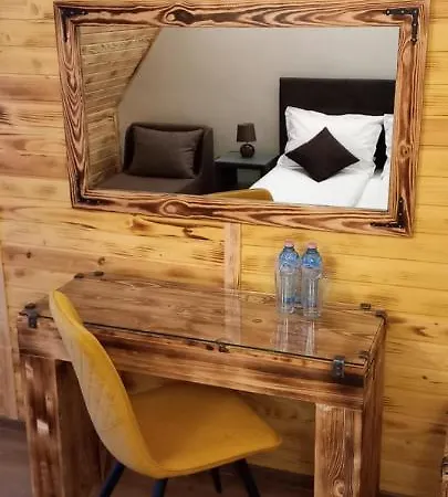 Nicole & Restaurant 酒店 萨莫科夫