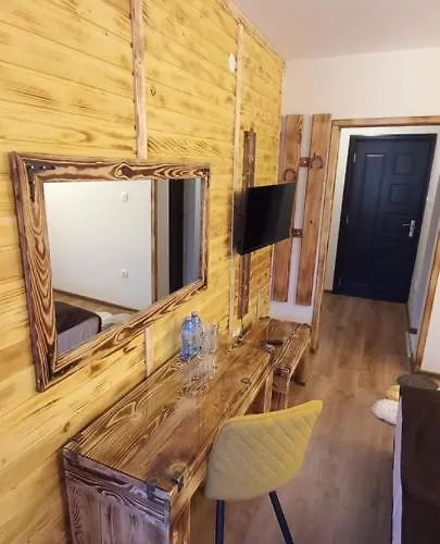 Nicole & Restaurant Hotel